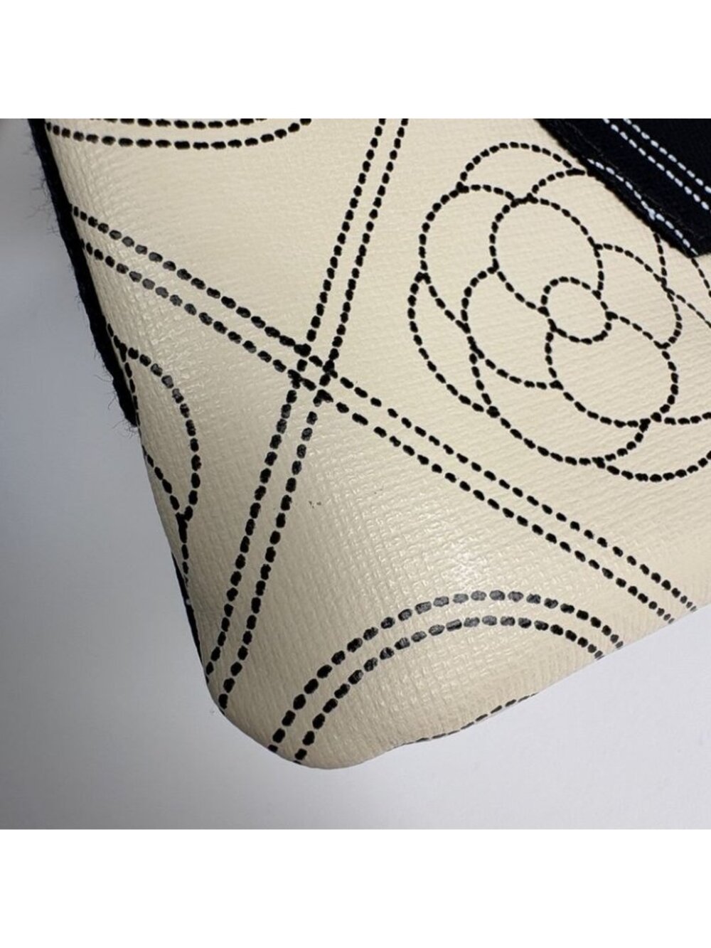 Chanel Camellia Clutch Pouch Second CC Logo - Picture 4 of 9